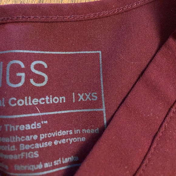 FIGS SCRUB SET - Picture 3 of 3